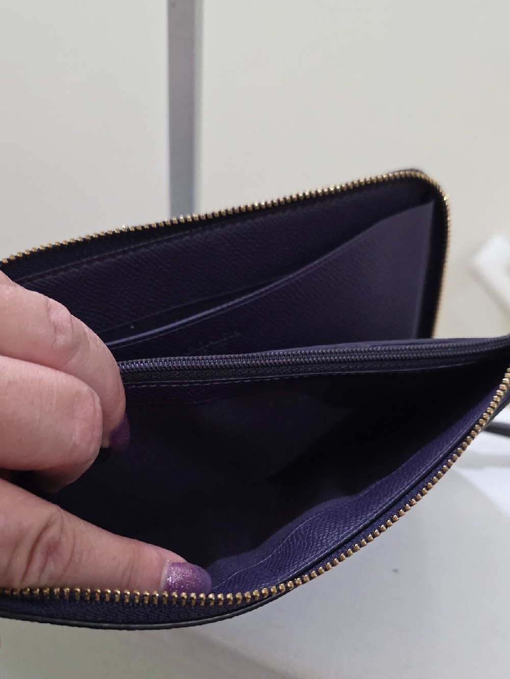 Coach F73413 Crossgrain Leather Large Phone Zip Around Wallet  Purple/Gold EUC - Picture 9 of 11